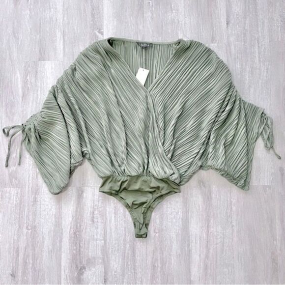 Green Drop Shoulder Bodysuit XS - Picture 4 of 7